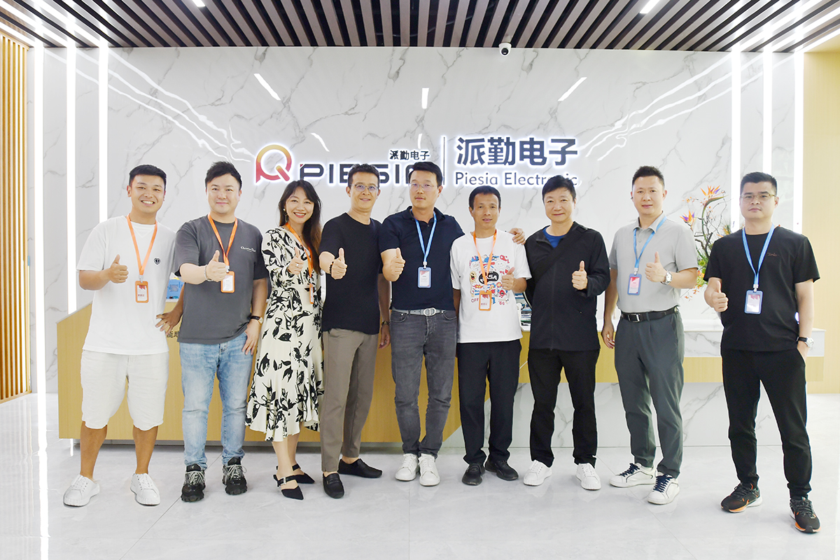 長(cháng)江商學(xué)院EMBA精英團隊參訪(fǎng)派勤電子,共話(huà)創(chuàng )新發(fā)展! 長(cháng)江商學(xué)院EMBA精英團隊參訪(fǎng)派勤電子,共話(huà)創(chuàng )新發(fā)展!